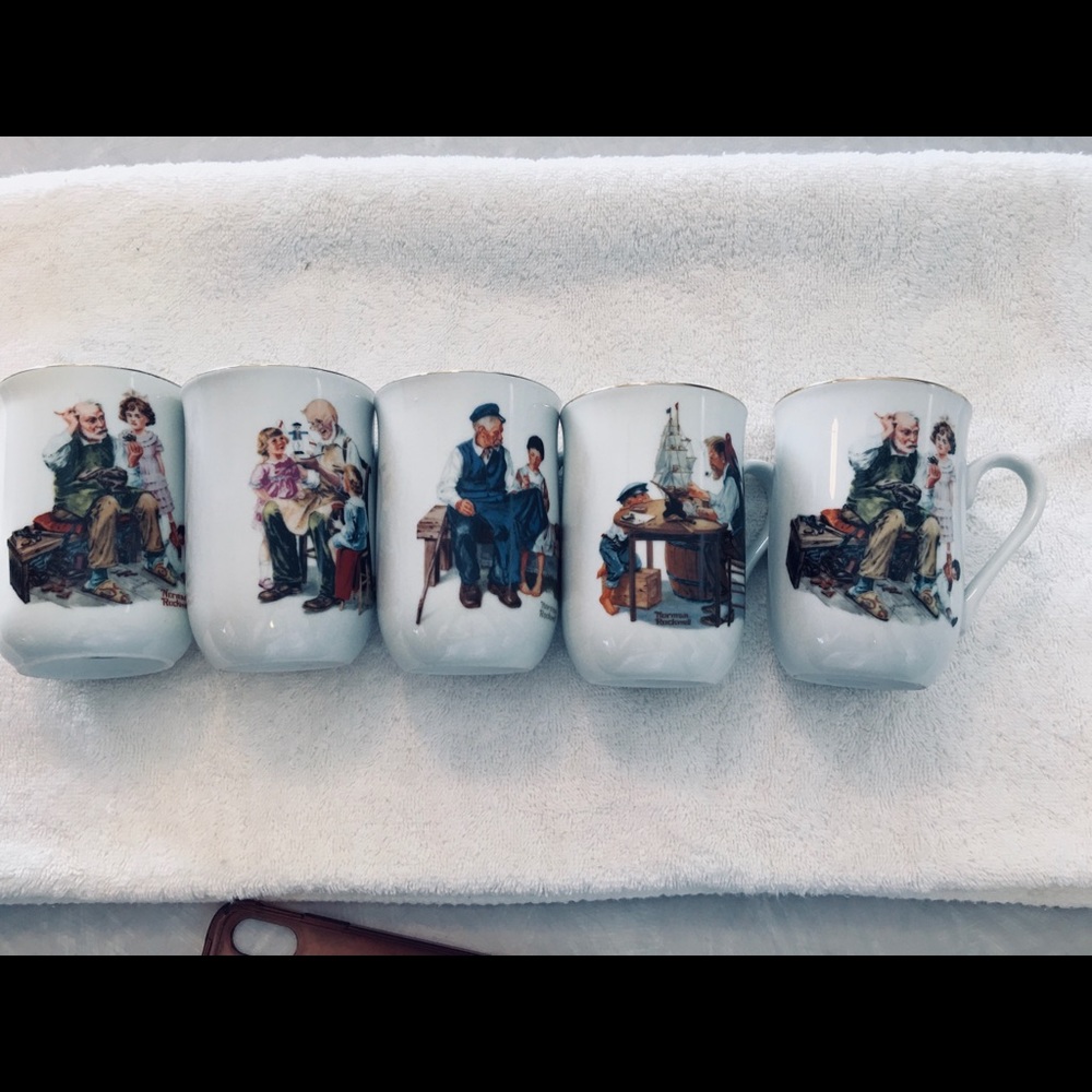 UNIQUE CHRISTMAS GIFT: Collectors cups.